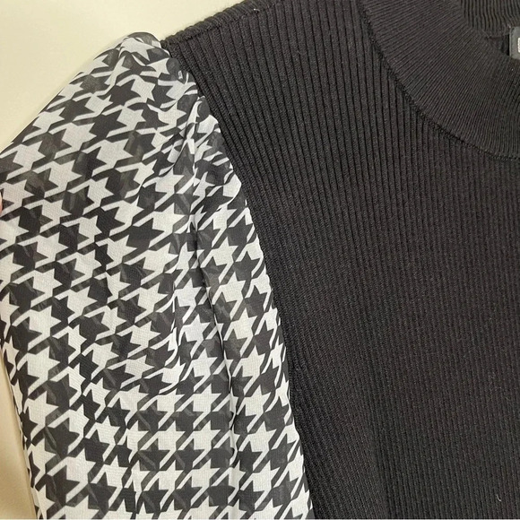 DESIGN 365 Women’s Printed Chiffon Sleeve Sweater - Picture 4 of 7